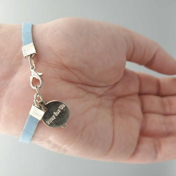 St.Anthony and Baby Jesus Believe Blue Bracelet and Blue Beaded Earrings - Picture 7 of 10